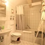 Neuschwansteinblick 108 *